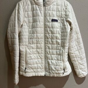 Patagonia Women's White Quilted Jacket